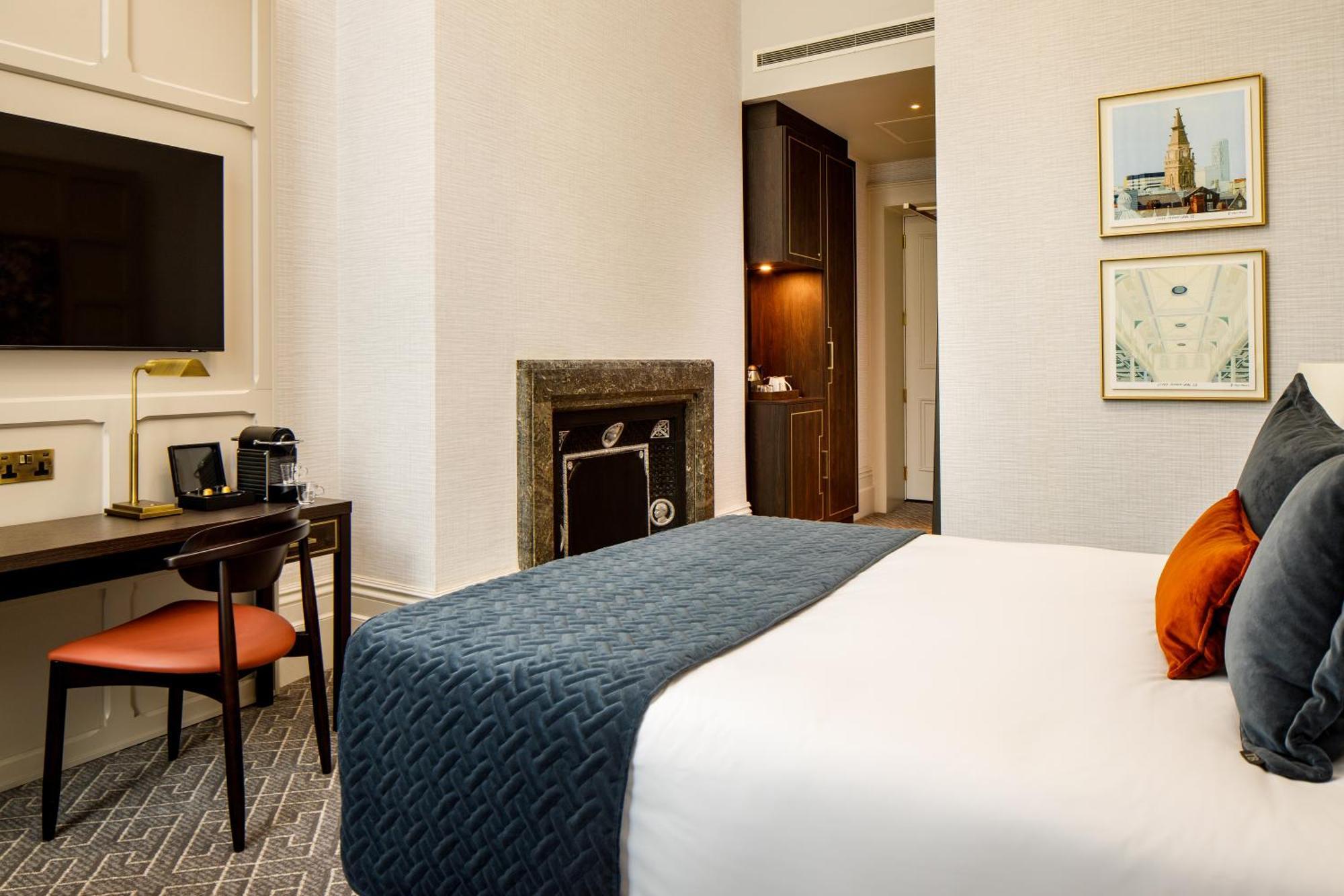 The Municipal Hotel Liverpool - Mgallery Exteriér fotografie A room at the hotel