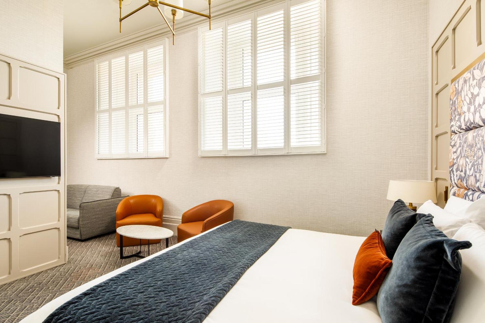 The Municipal Hotel Liverpool - Mgallery Exteriér fotografie A room at the Hotel Commonwealth